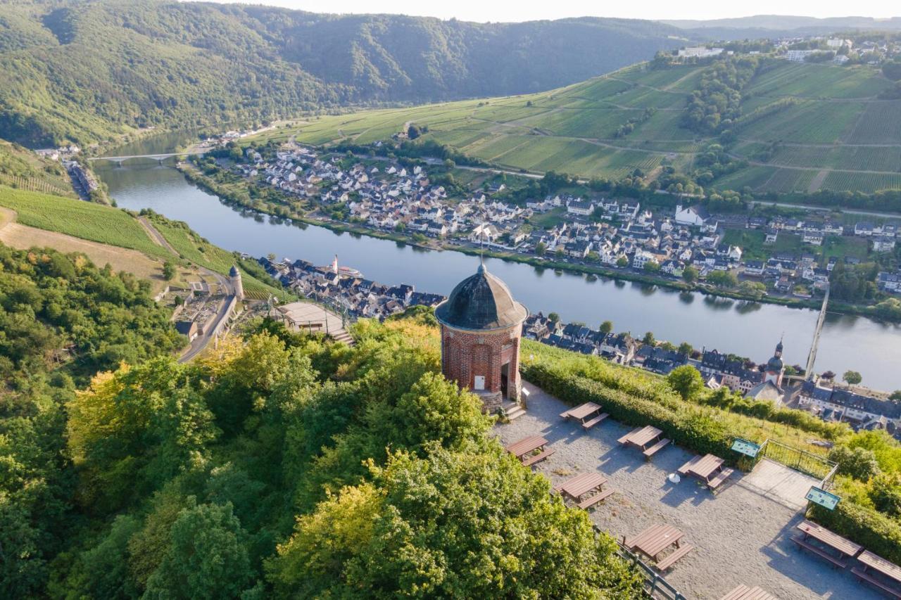 Haus Moselwelt - Tilda Apartment Zell an der Mosel Luaran gambar