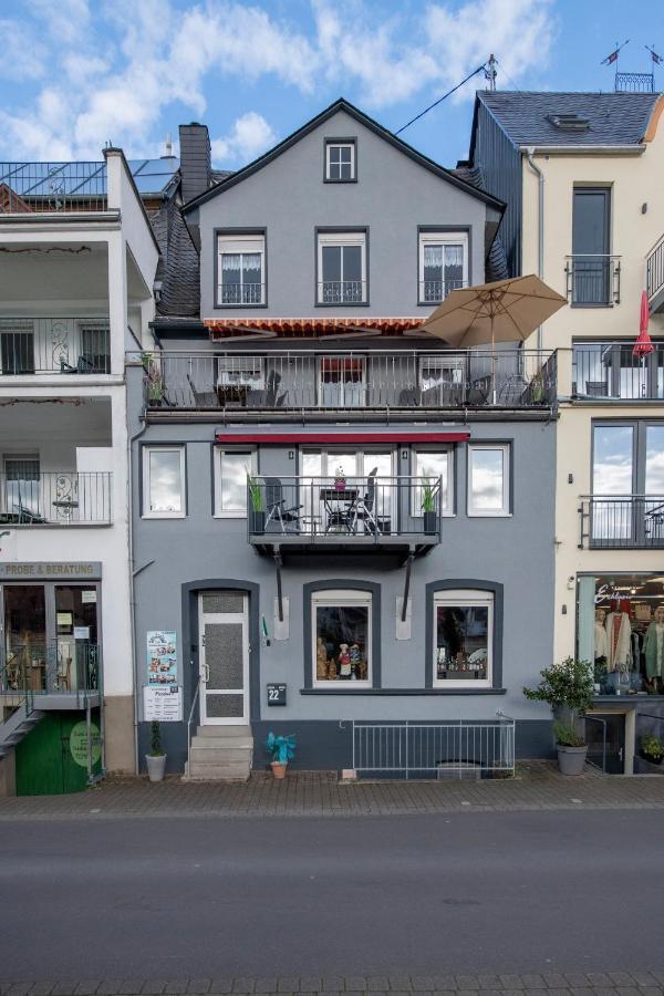 Haus Moselwelt - Tilda Apartment Zell an der Mosel Luaran gambar